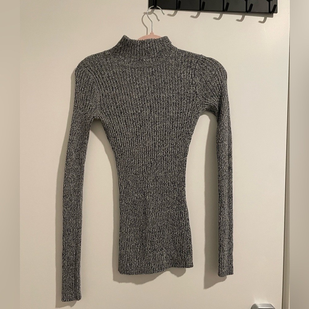 H&M Full Sleeved Turtle Neck Top | Size XS